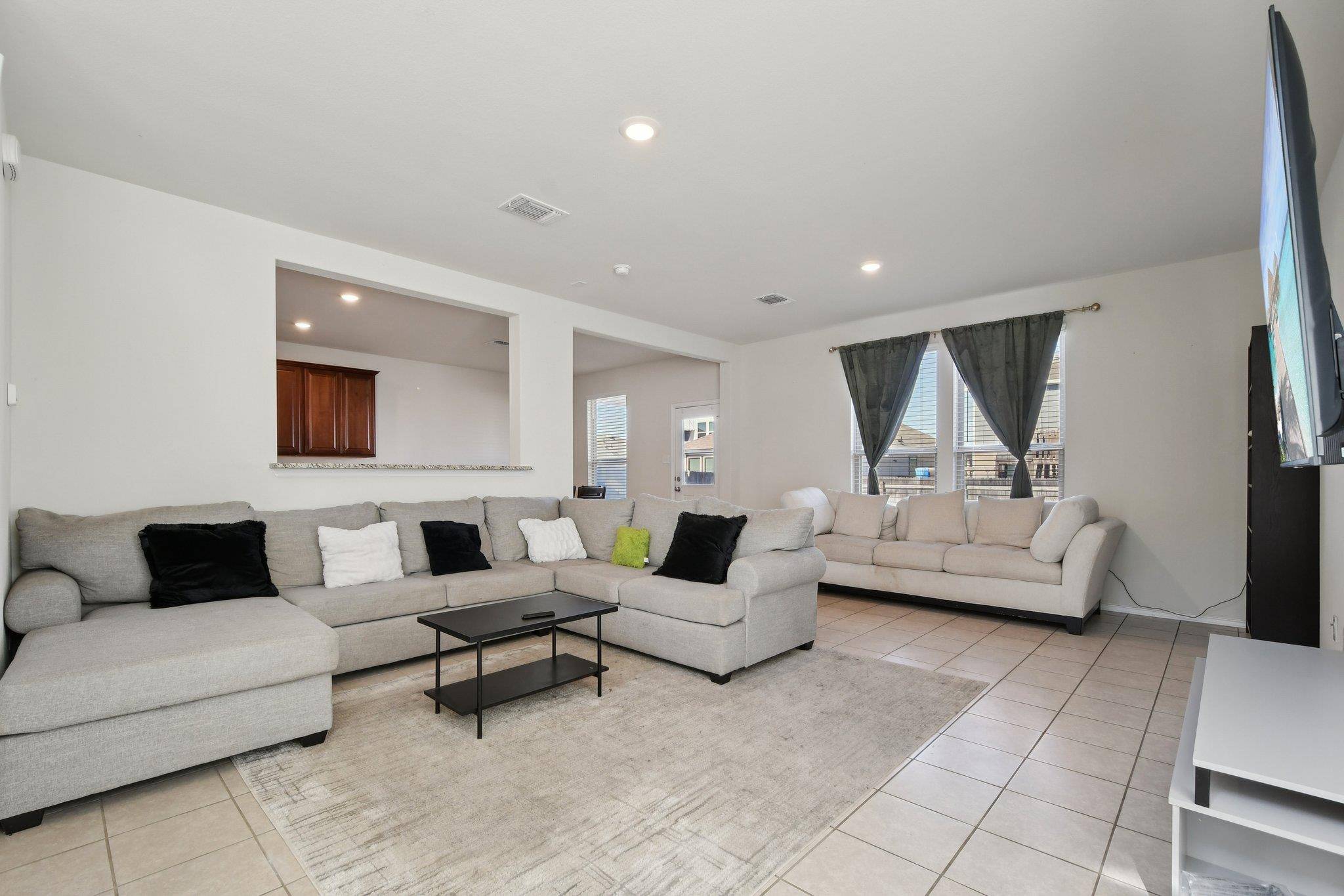 185 Katie Elder DR, Jarrell, TX 76588