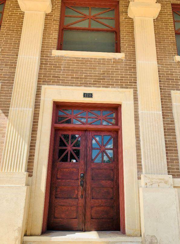 120 E 1st ST #1-5, Cameron, TX 76520