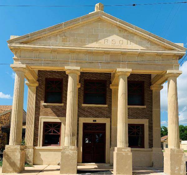120 E 1st ST #1-5, Cameron, TX 76520