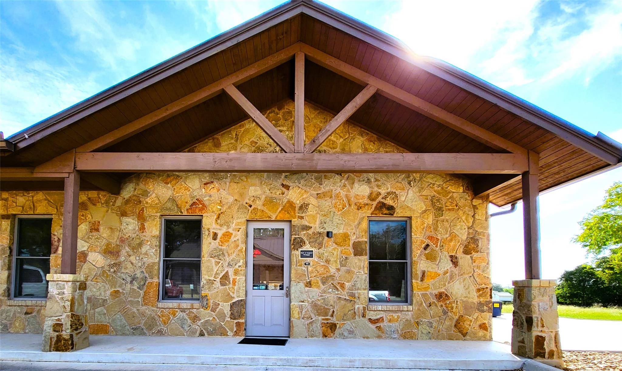 701 HWY 290 W #103, Dripping Springs, TX 78620
