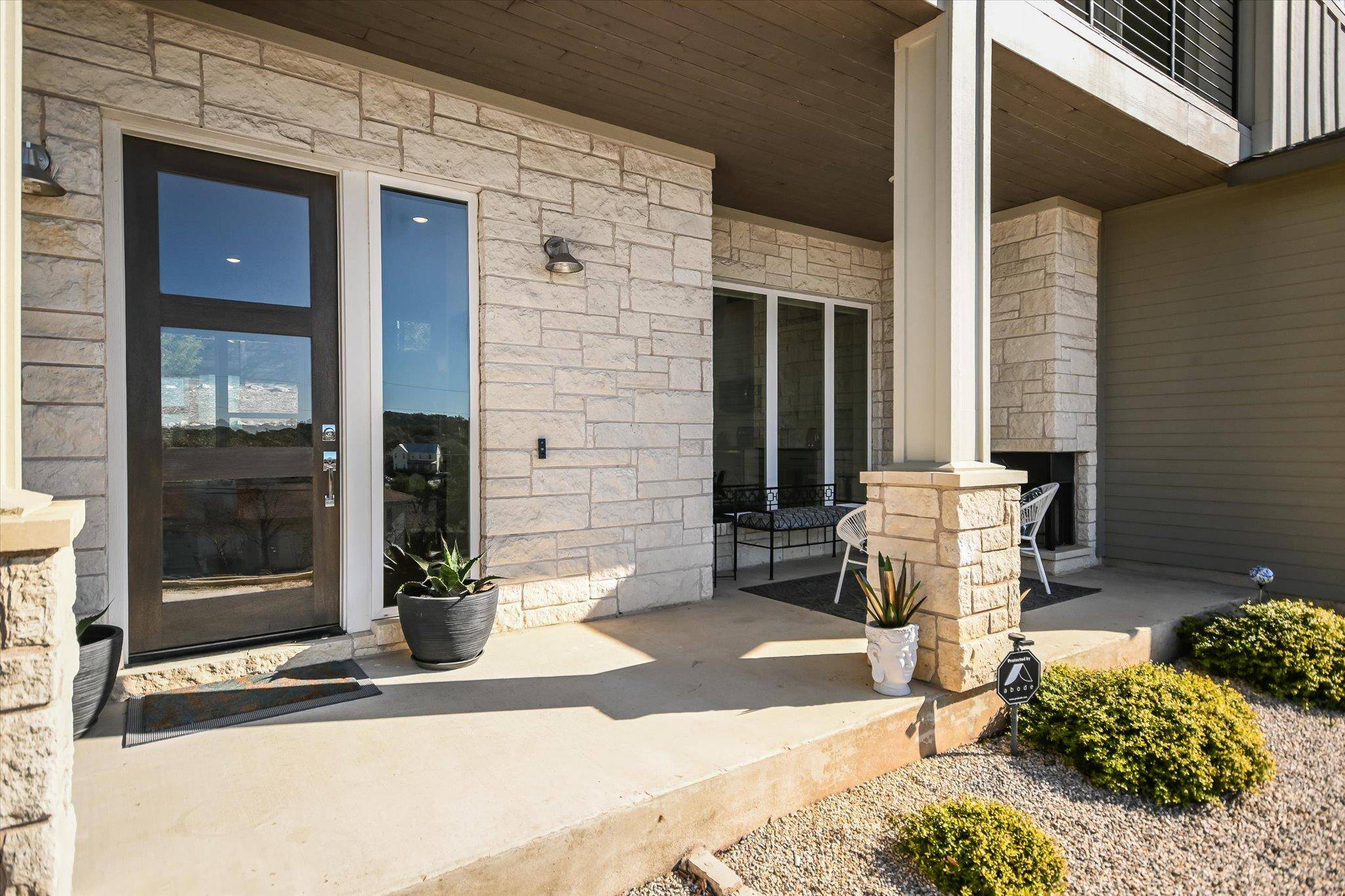 1005 Larkhall DR, Spicewood, TX 78669