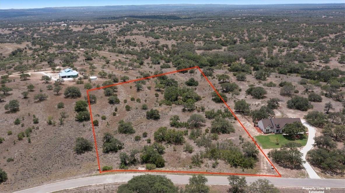 16 Summit Spring LN, Johnson City, TX 78636