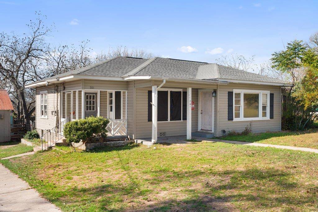 701 N Washington ST, La Grange, TX 78945