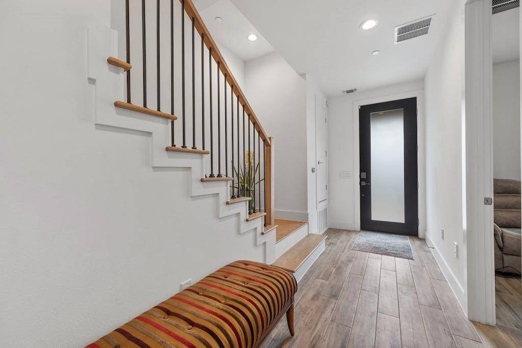 4004 Emory Peak PASS, Austin, TX 78731