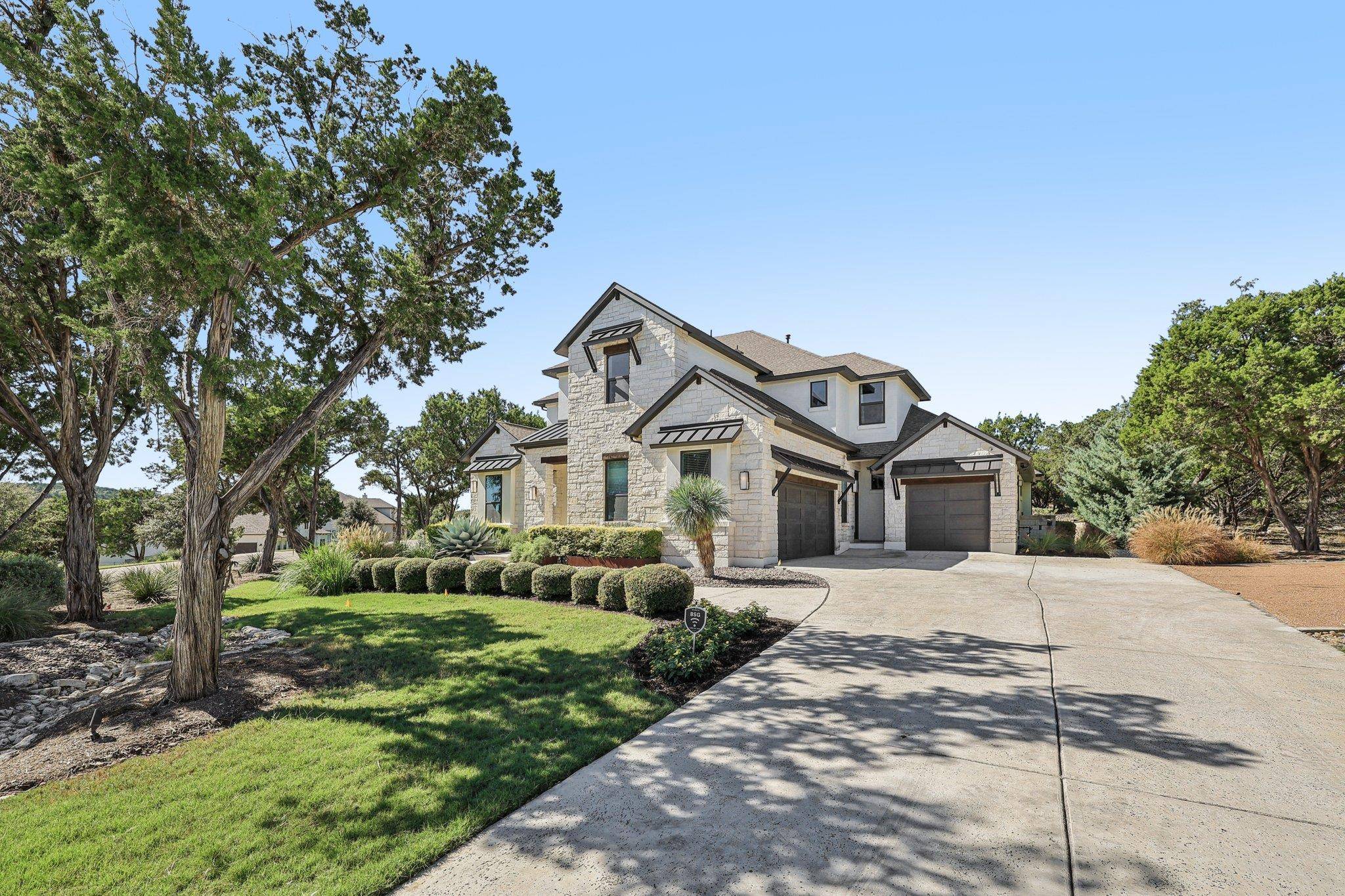 19316 Splendor CT, Jonestown, TX 78645