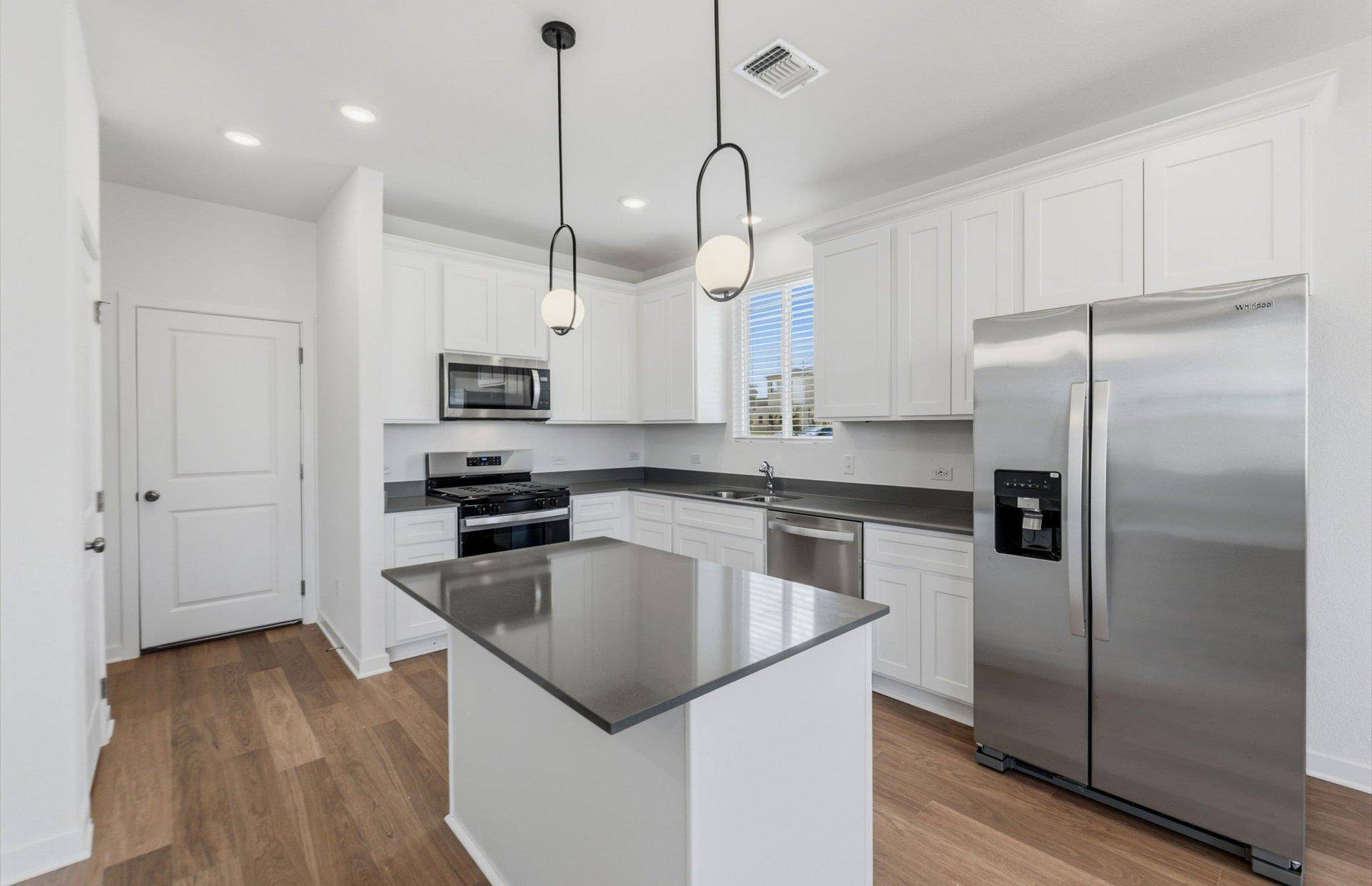 113 Lindheimer LN, San Marcos, TX 78666