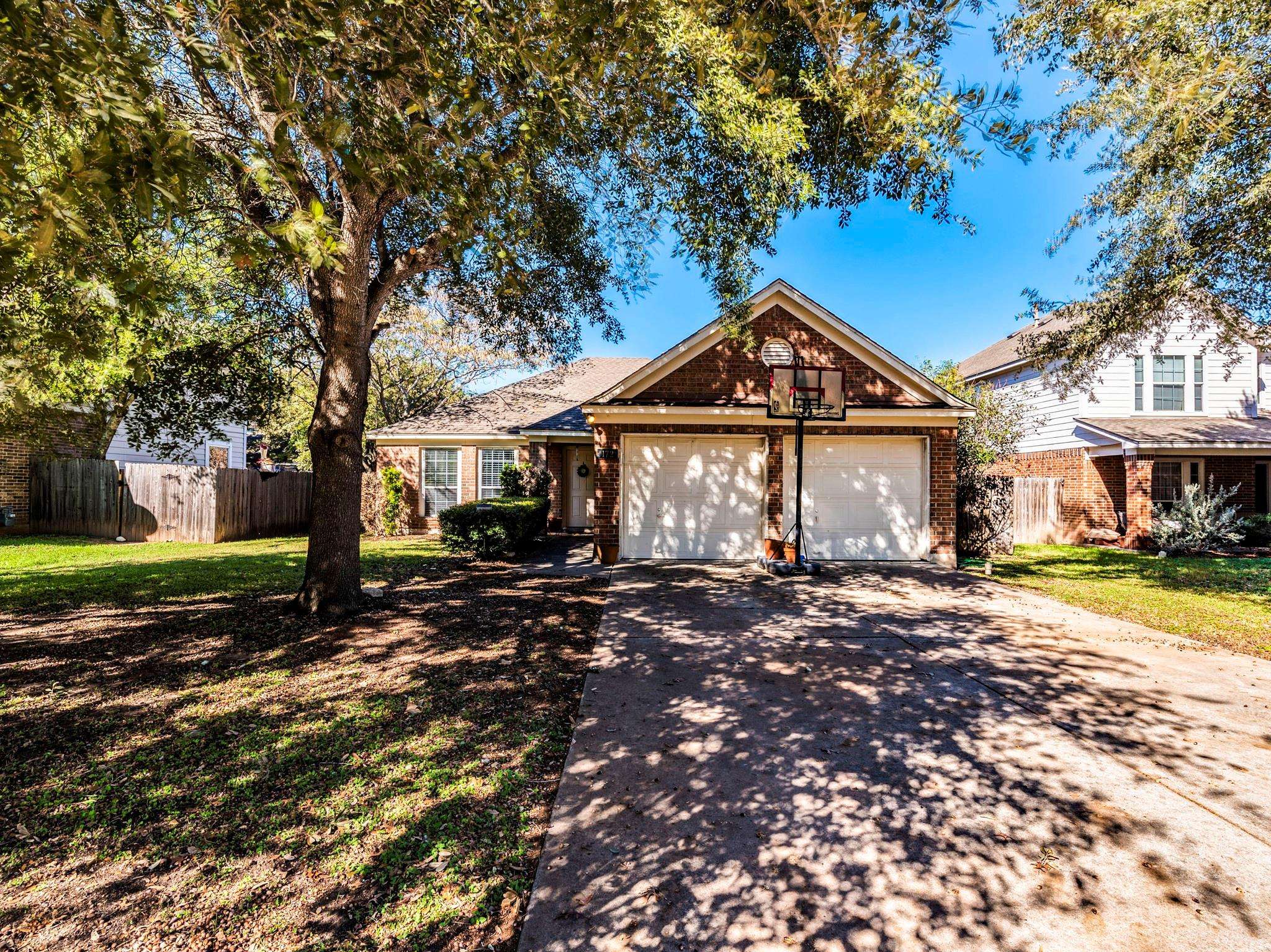 172 Winter ST, Kyle, TX 78640