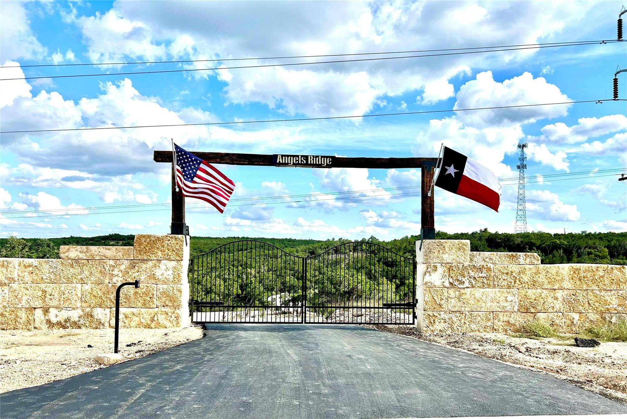 256 Clinch DR, Fischer, TX 78623