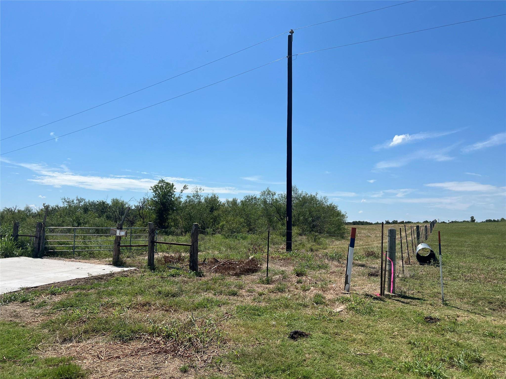 2600 CR 466, Elgin, TX 78621