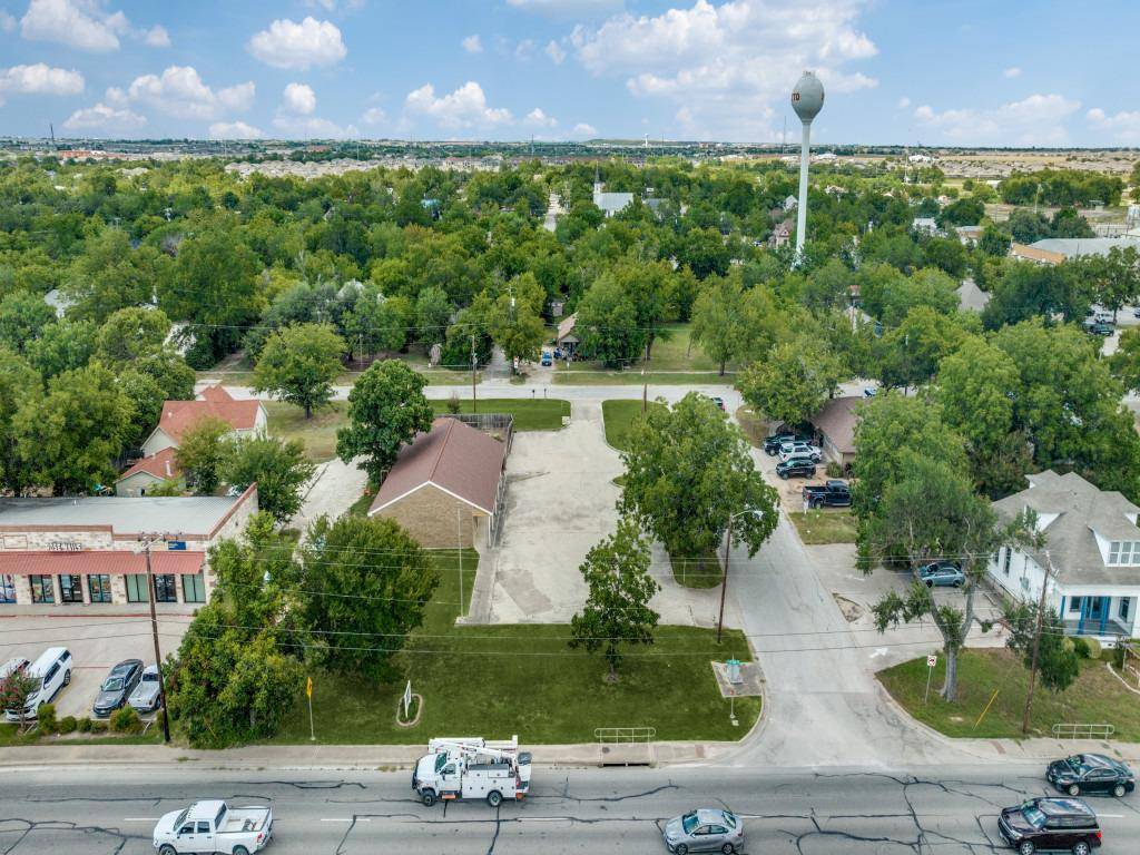 101 N Anthony ST, Hutto, TX 78634