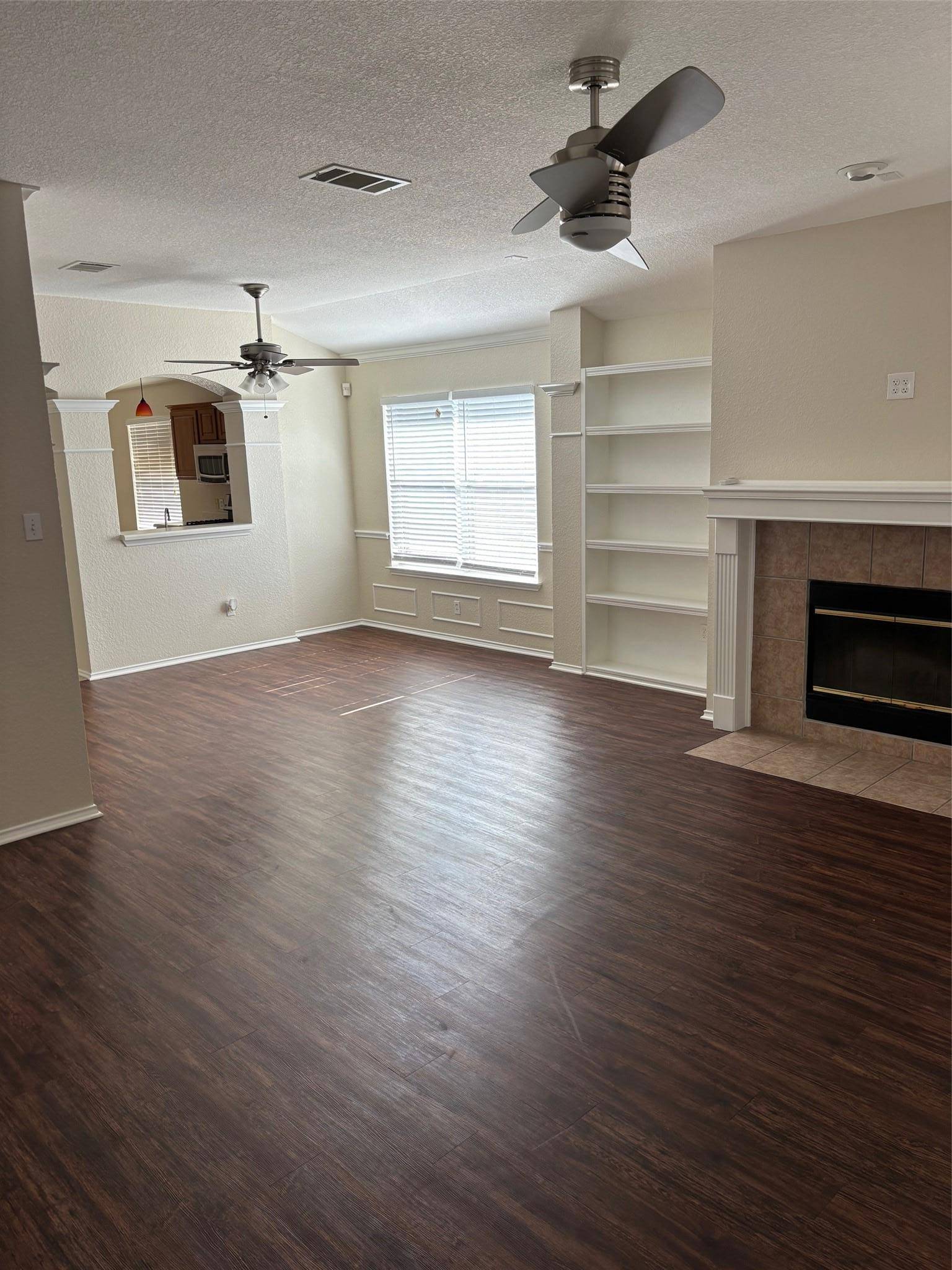1403 Haley Gray DR, Pflugerville, TX 78660
