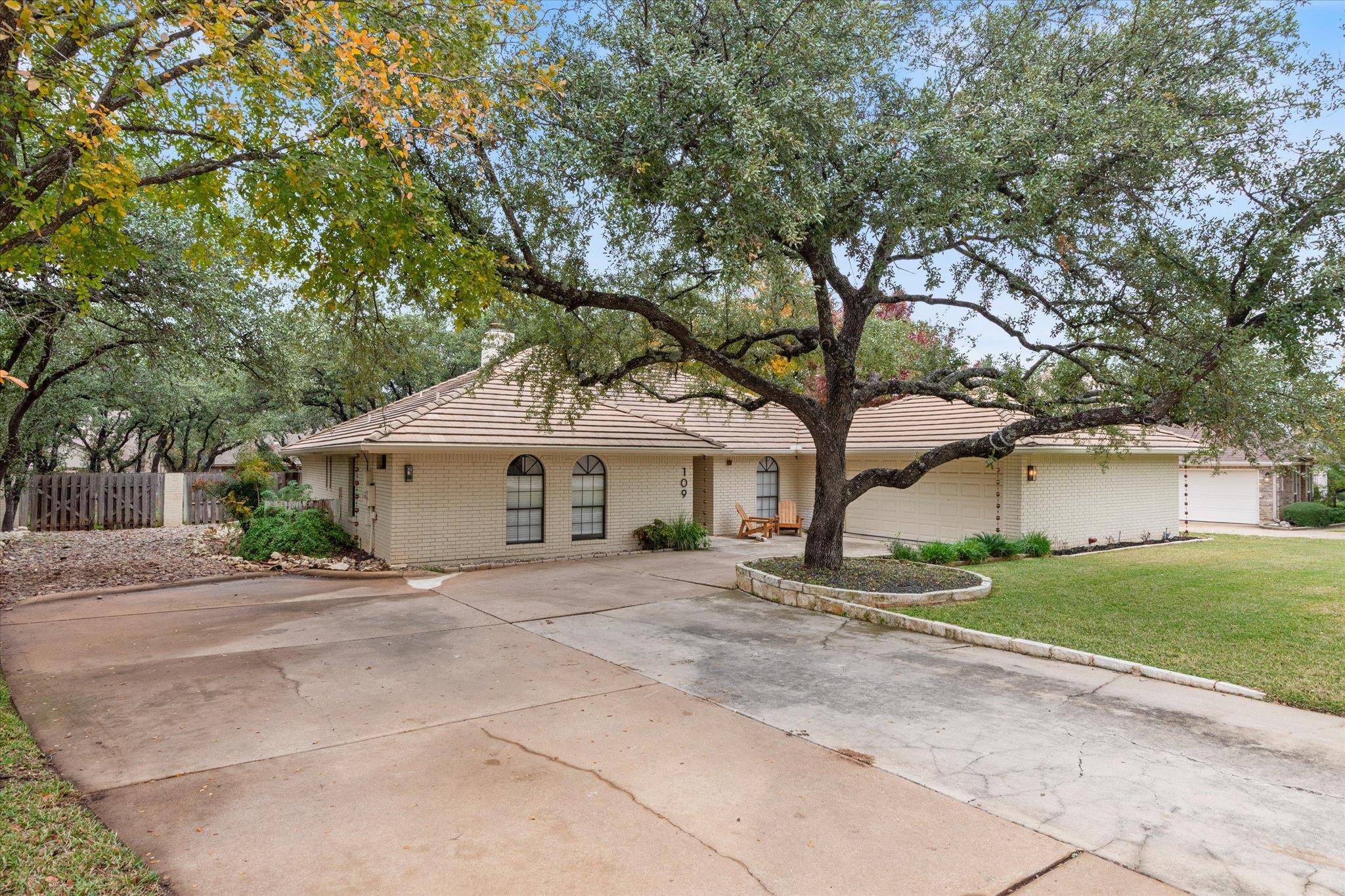 109 White Sands DR, Lakeway, TX 78734
