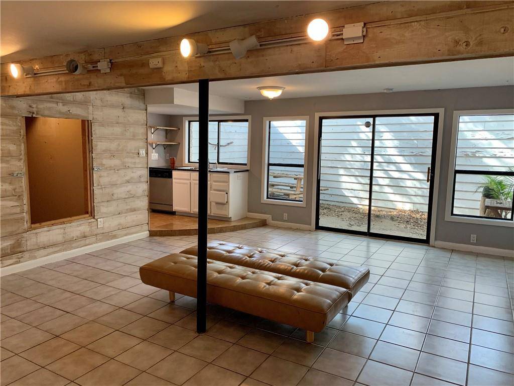 2400 Jarratt Ave #C, Austin, TX 78703