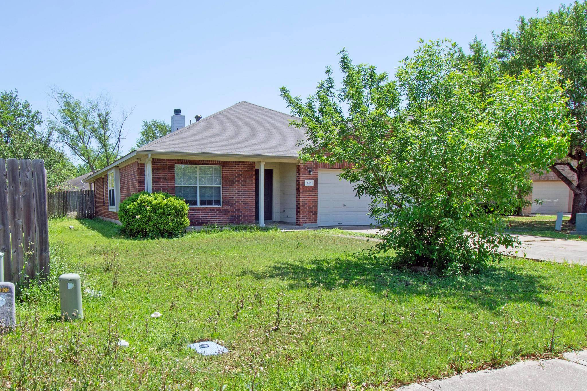 100 Buck Shot CT, Bastrop, TX 78602