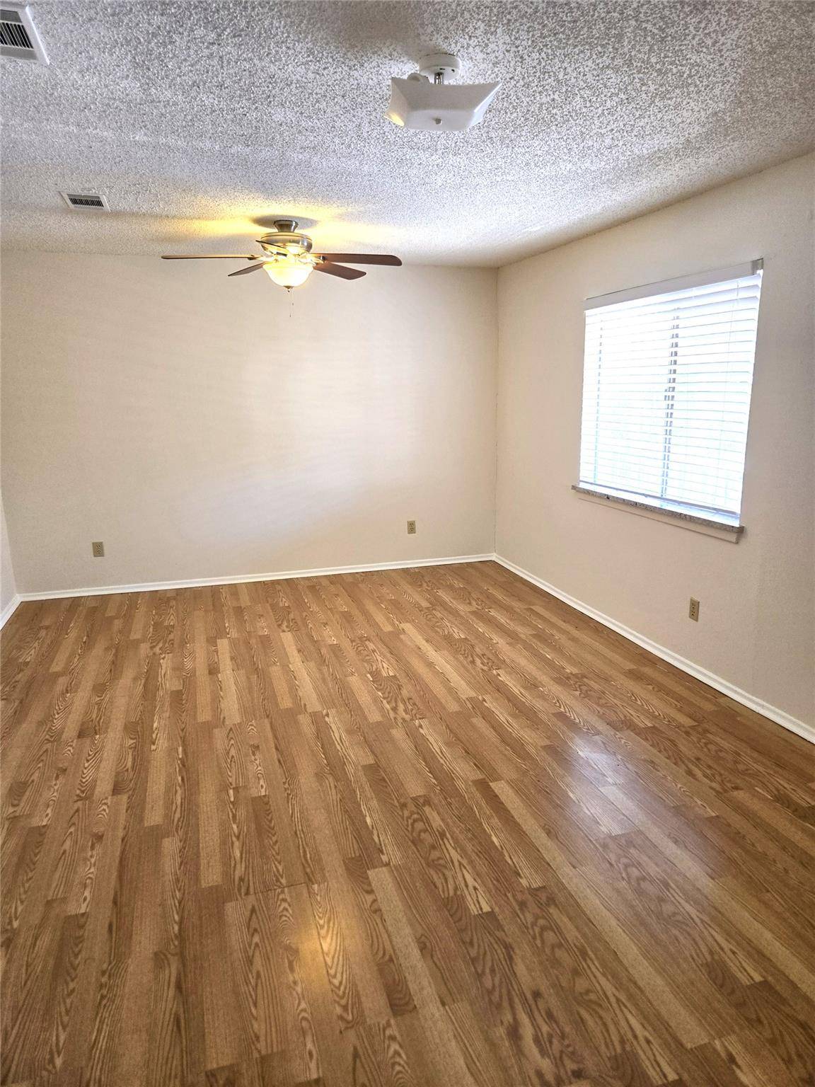 203 S Mitchell St ST #4, San Marcos, TX 78666