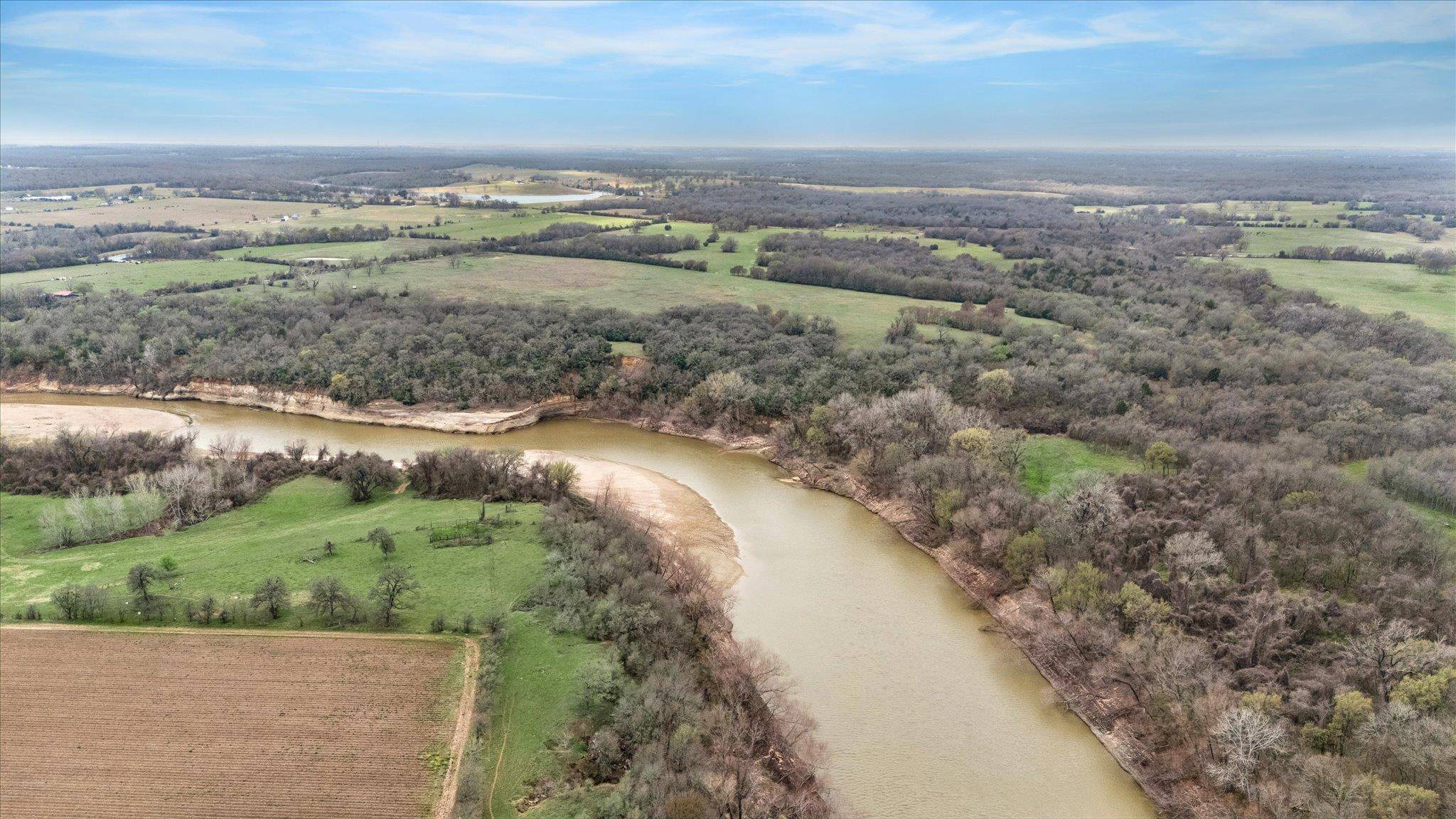 7281 County Road 358 RD, Gause, TX 77836