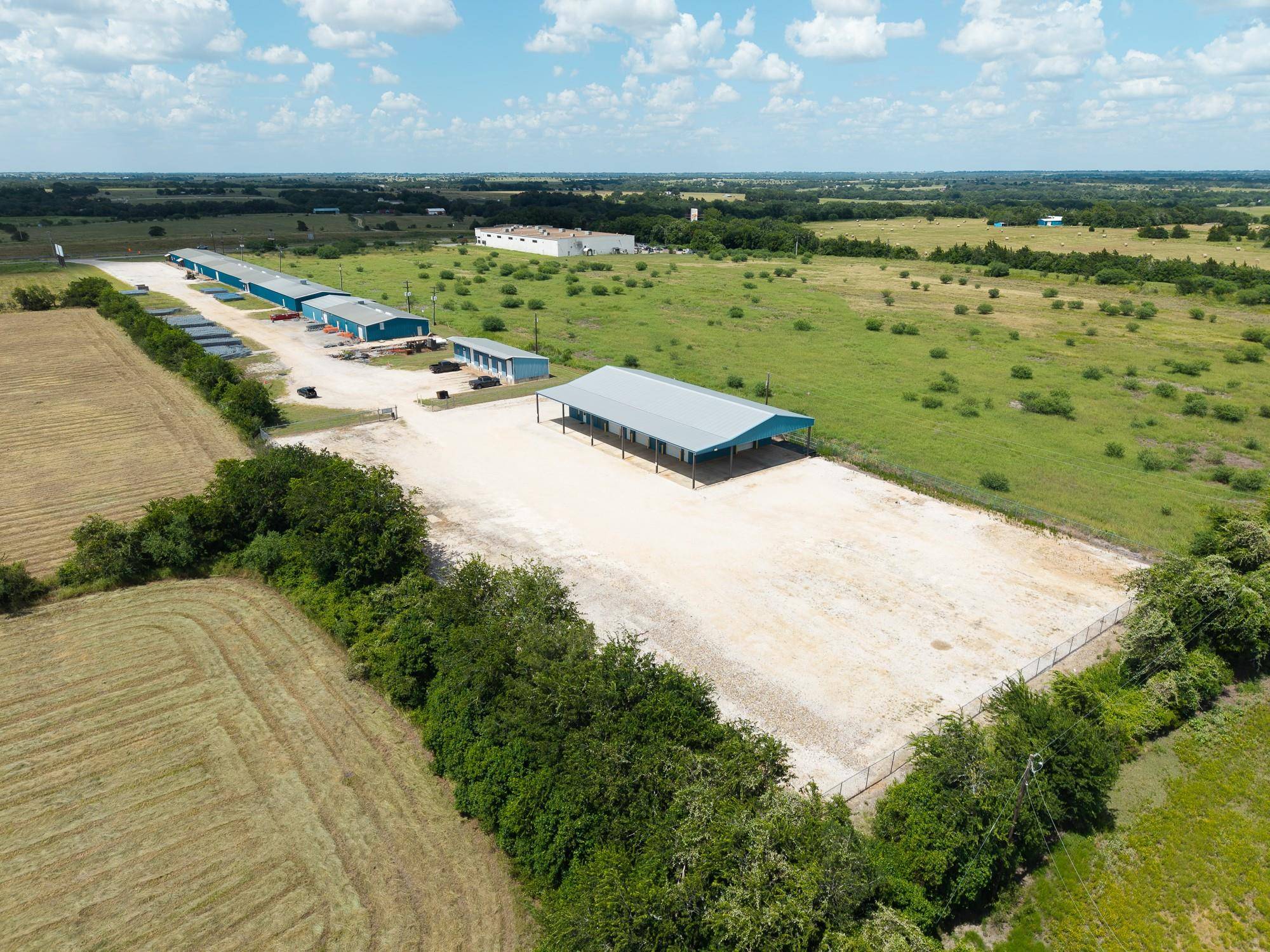 945 Huser BLVD, Schulenburg, TX 78956