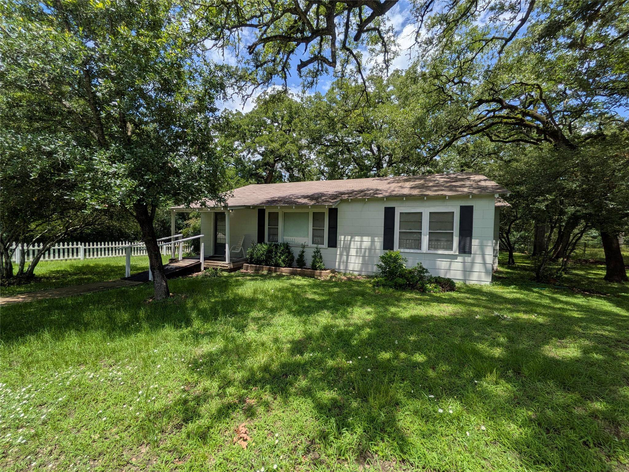 9278 N Highway 77 HWY, Lexington, TX 78947
