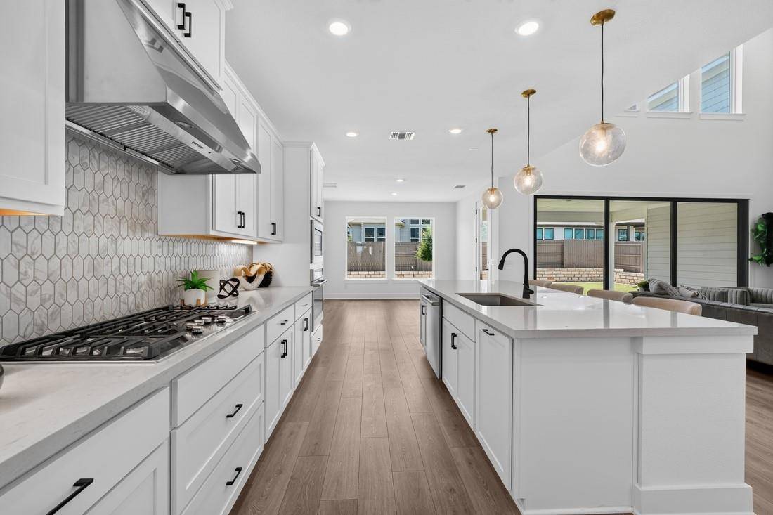 9213 The Ravine WAY, Austin, TX 78744