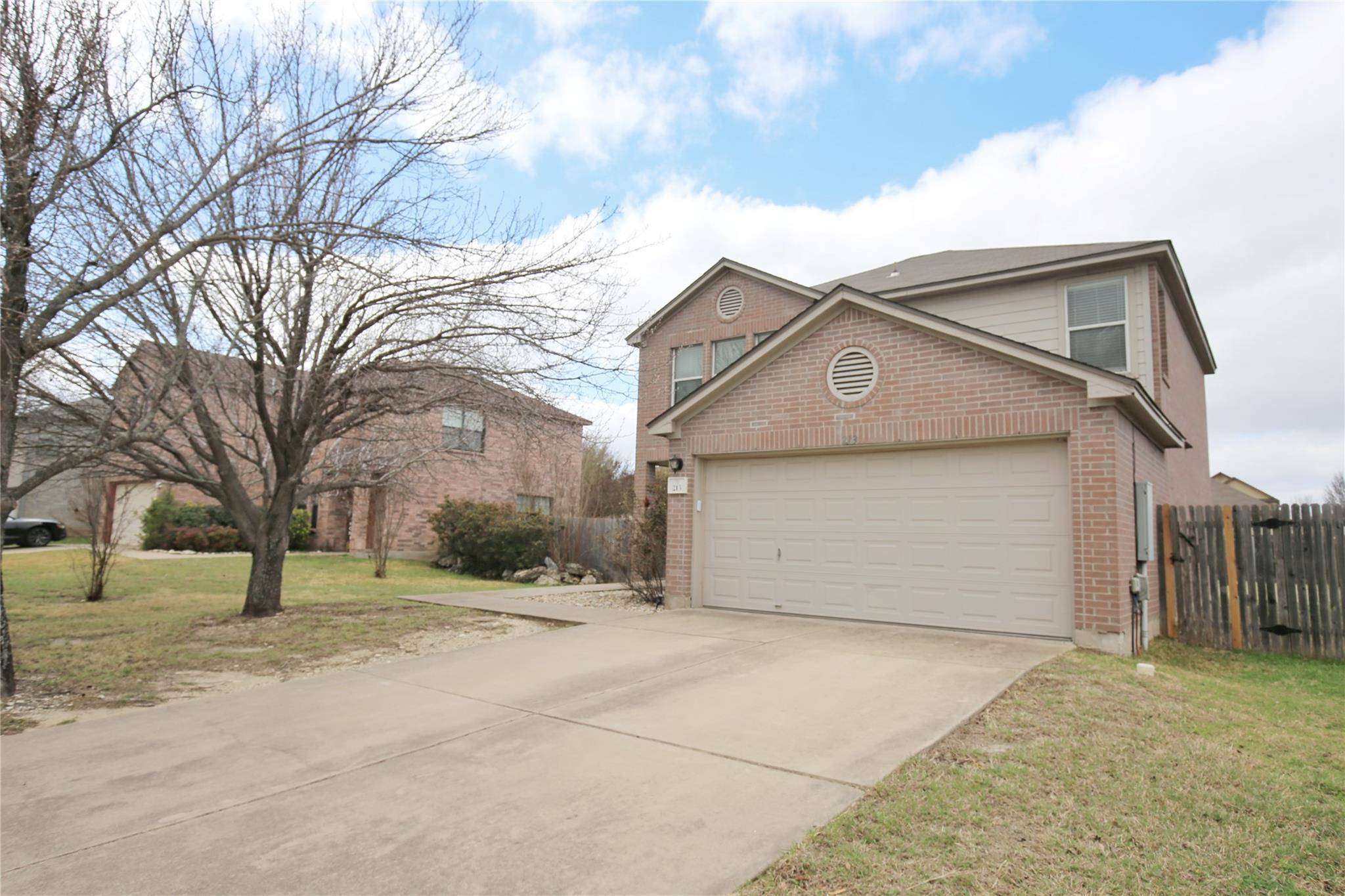 213 Rim Rock DR, Leander, TX 78641