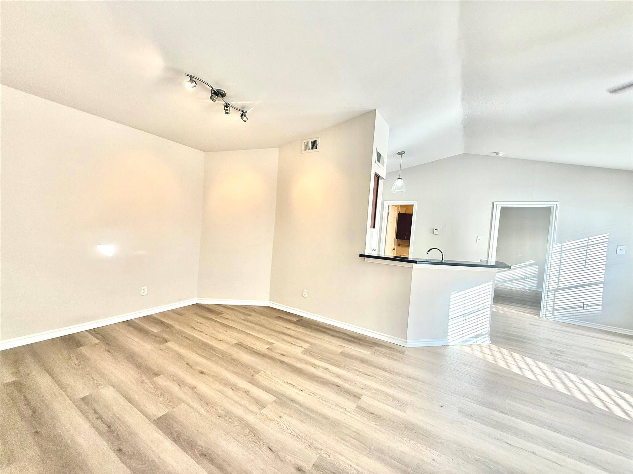 6804 N Capital of TX HWY #824, Austin, TX 78731