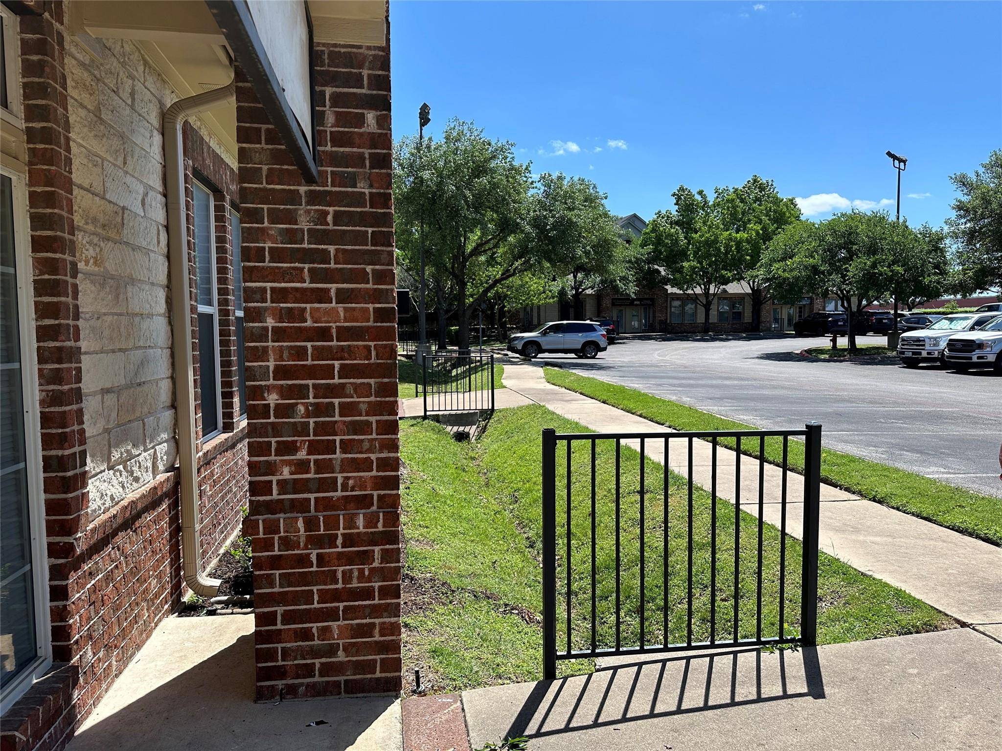 15901 Central Commerce DR #604, Pflugerville, TX 78660