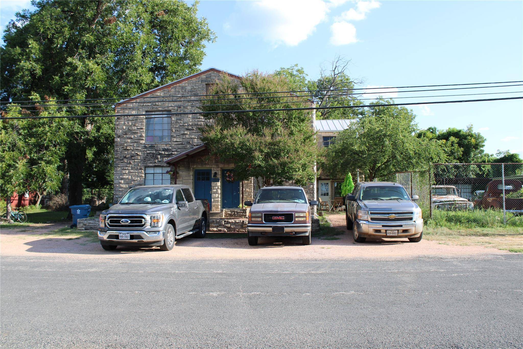 615 Pecan ST, Junction, TX 76849