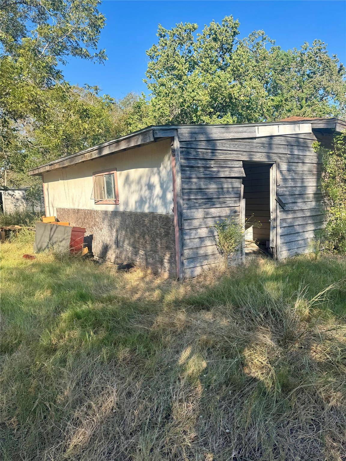117 Charles ST, Cuero, TX 77954