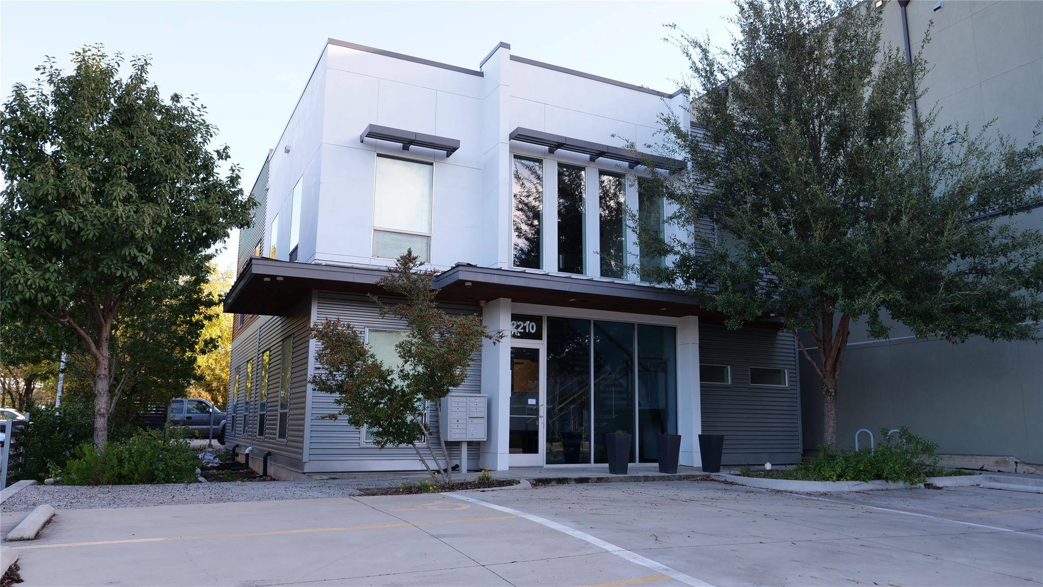 2210 Western Trails BLVD, Austin, TX 78745