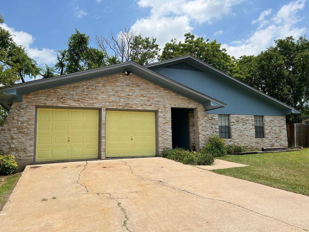 1009 Whispering DR, Round Rock, TX 78664