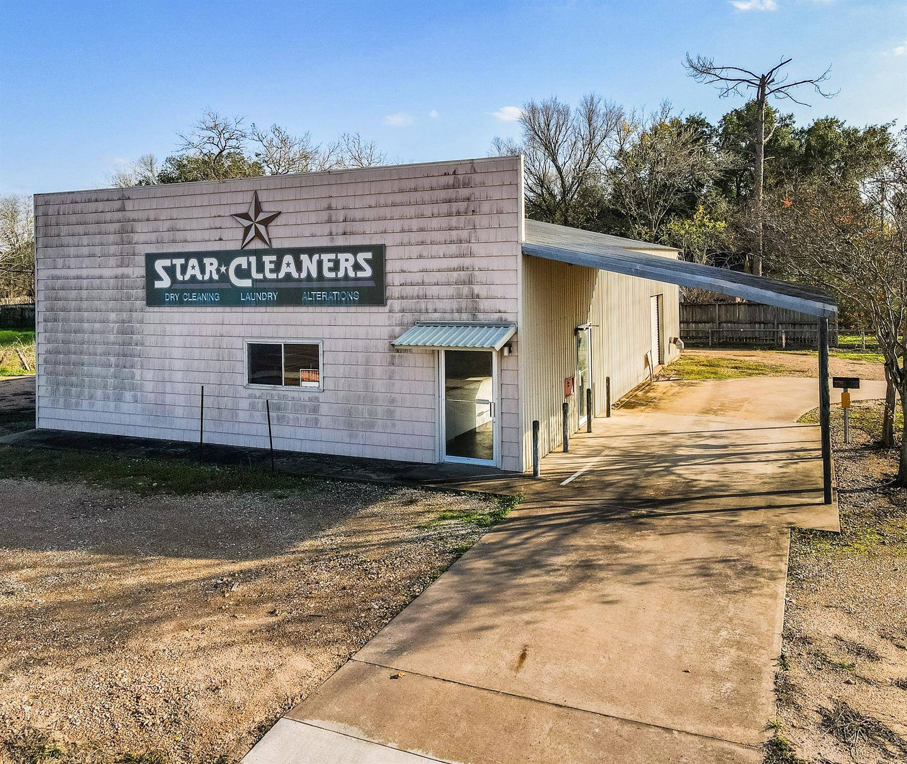 201 S Ridge ST, Hallettsville, TX 77964