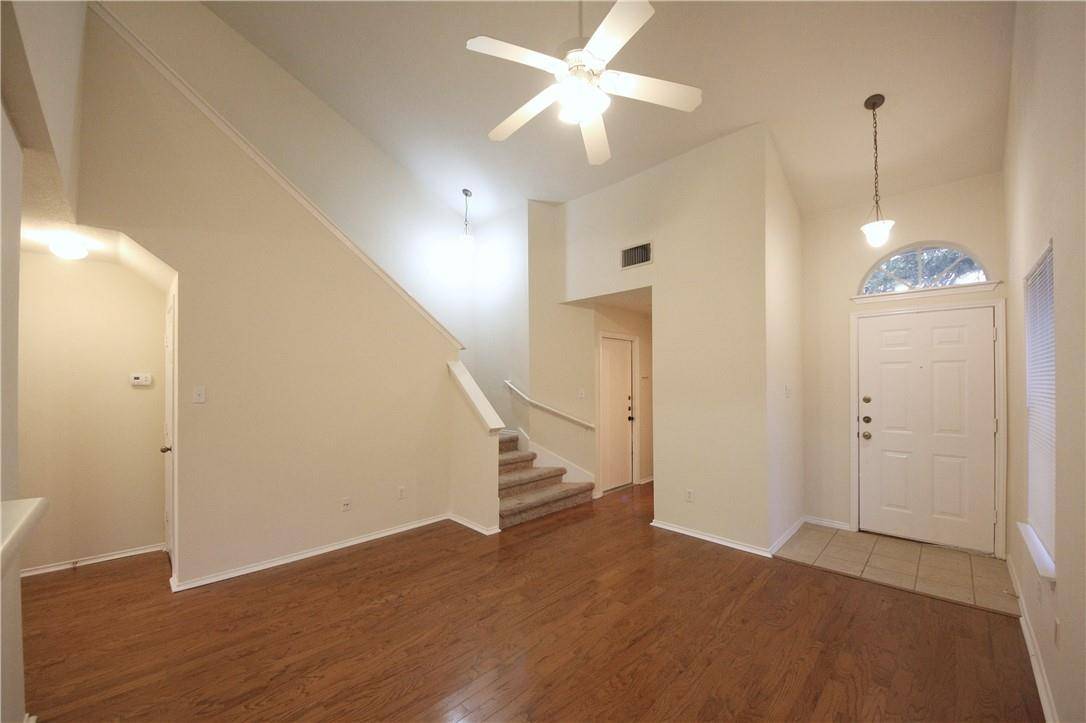 3933 Upper Passage LN, Round Rock, TX 78681