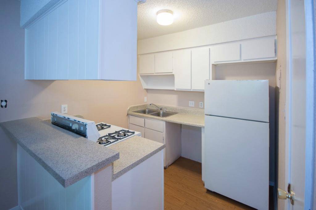 400 W 34th ST #104, Austin, TX 78705
