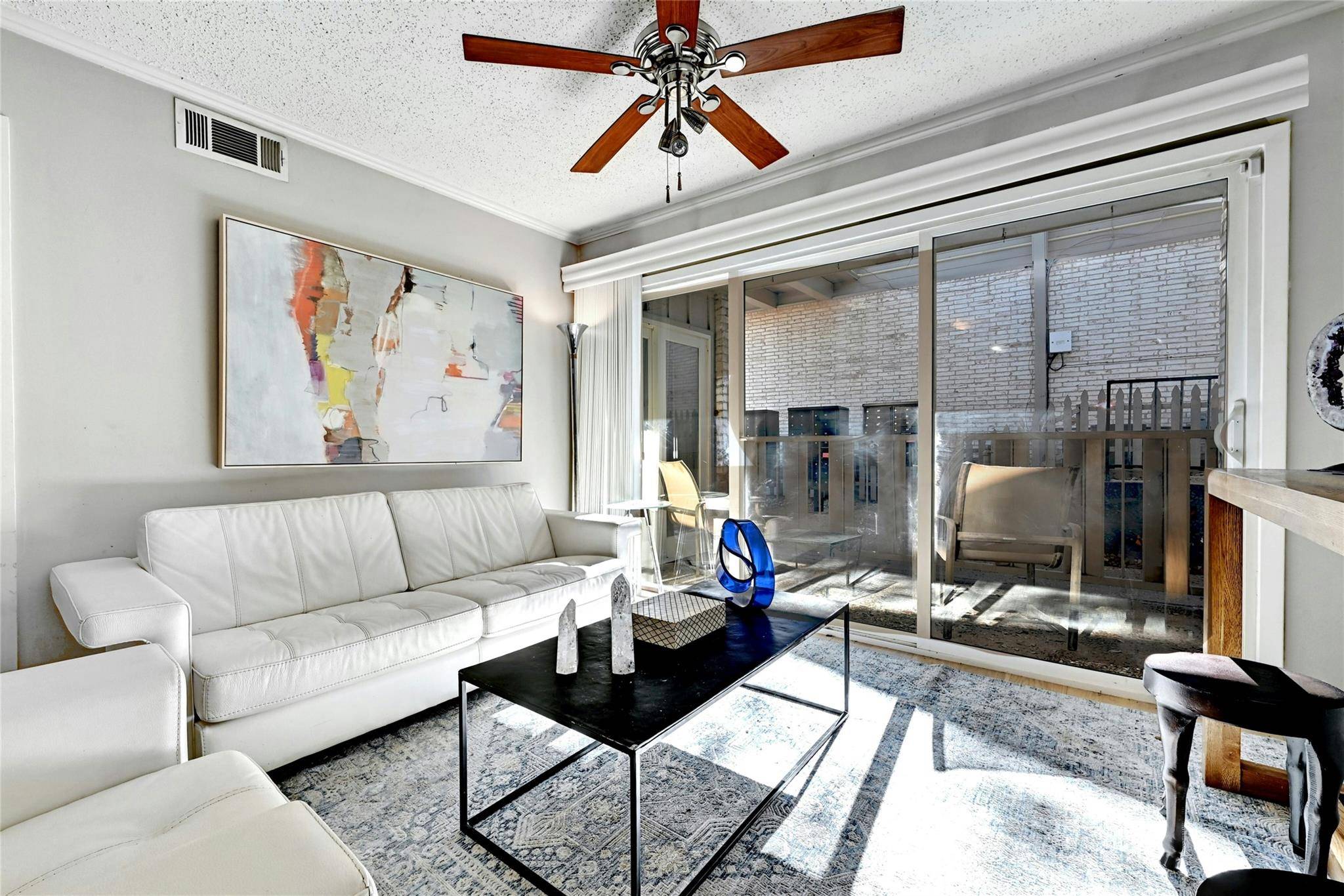 1304 Summit ST #101, Austin, TX 78741