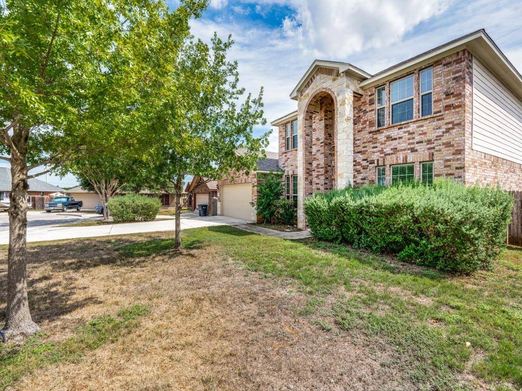 1215 Sun TRL, New Braunfels, TX 78130