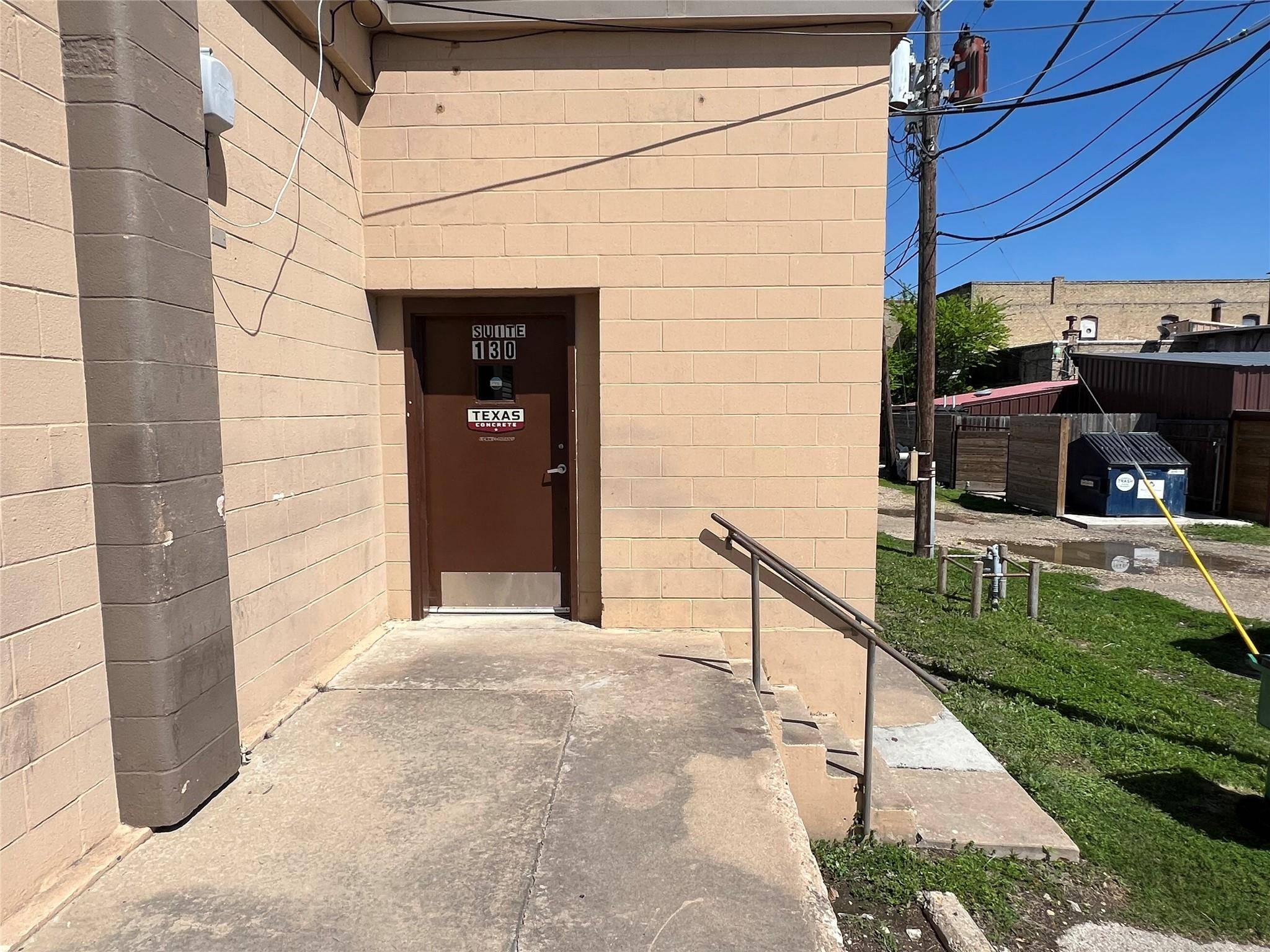 211 W 3rd ST #130, Taylor, TX 76574