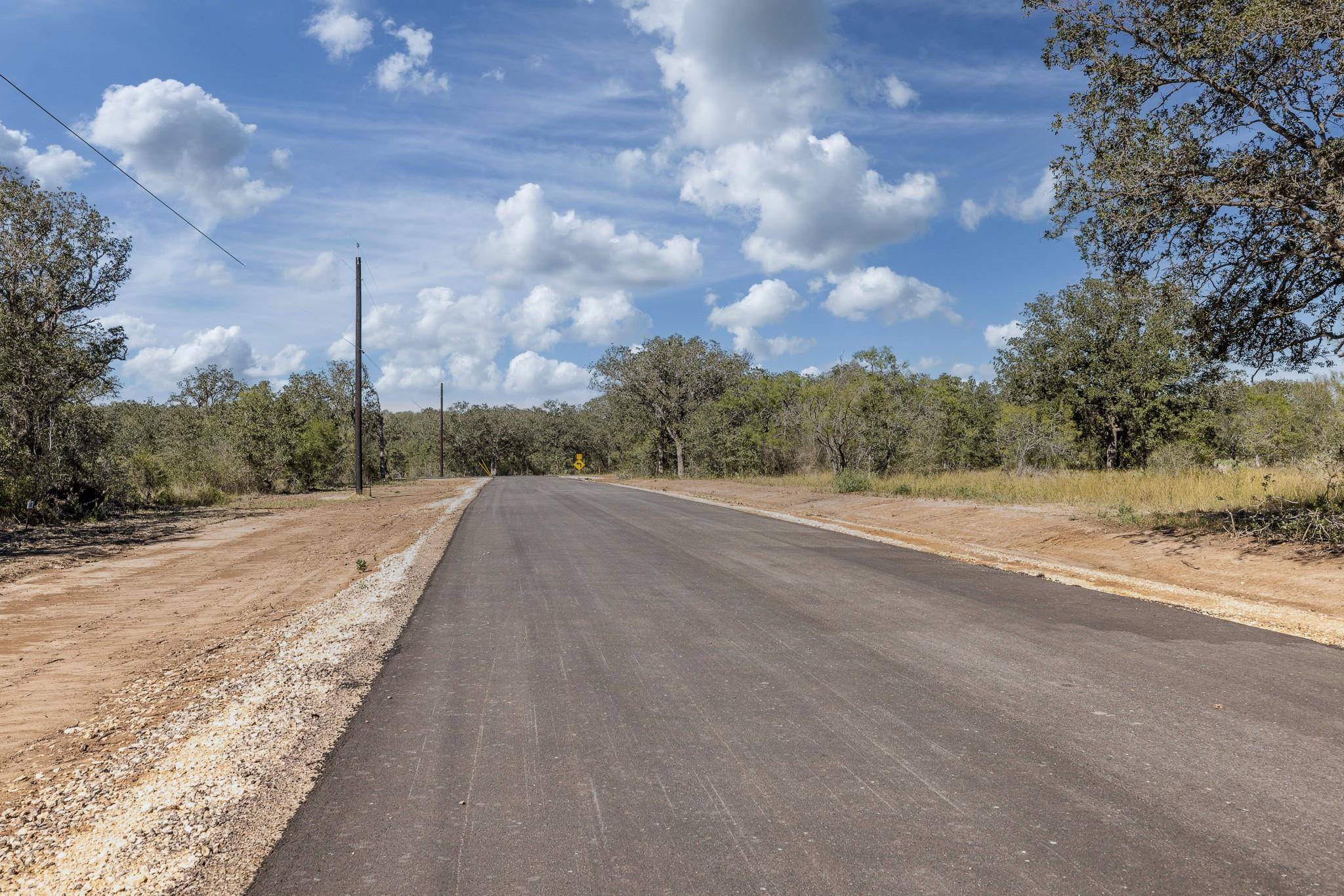 56 Post Oak RD, Gonzales, TX 78629