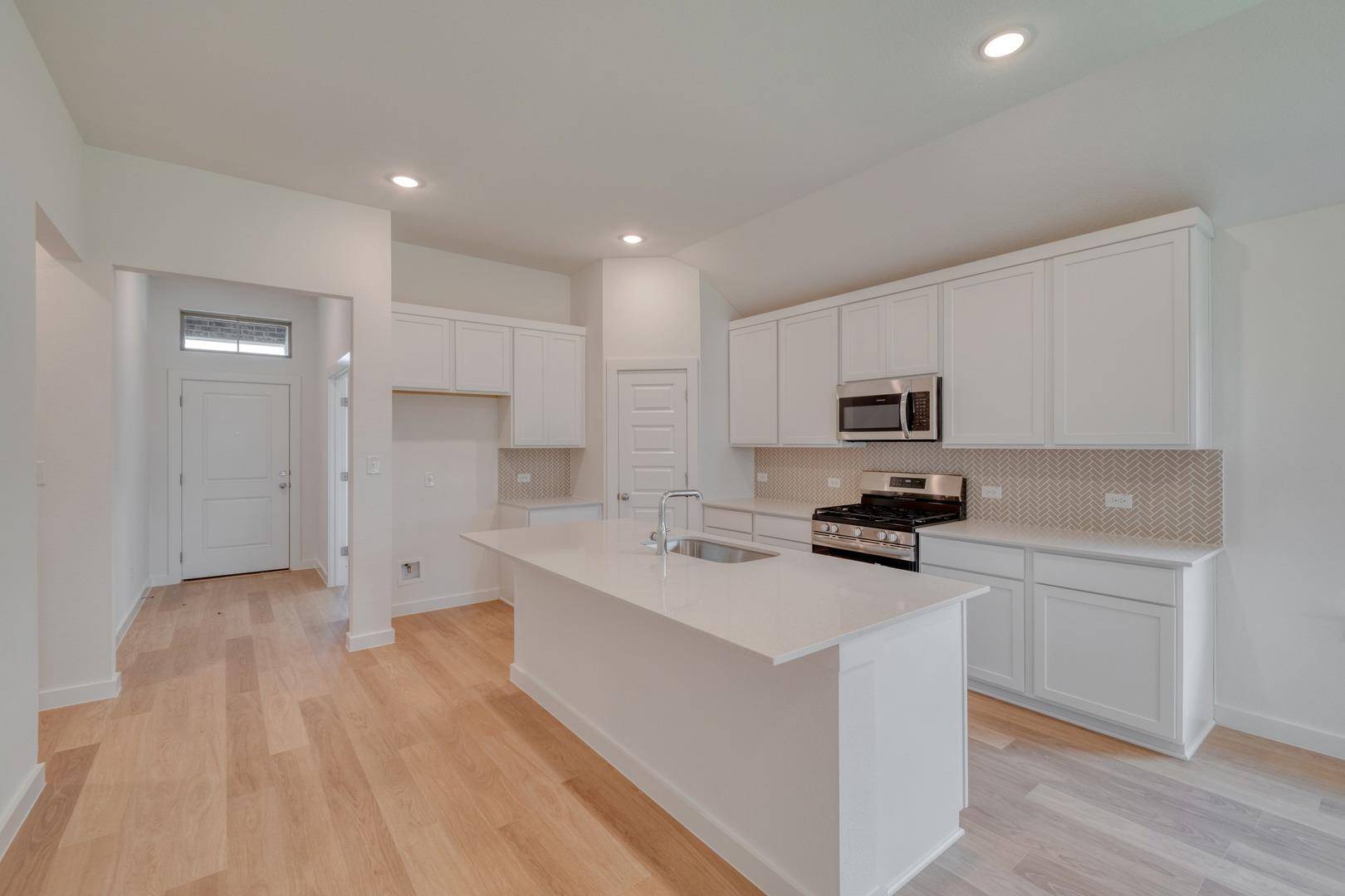 102 Malibu, Hutto, TX 78634