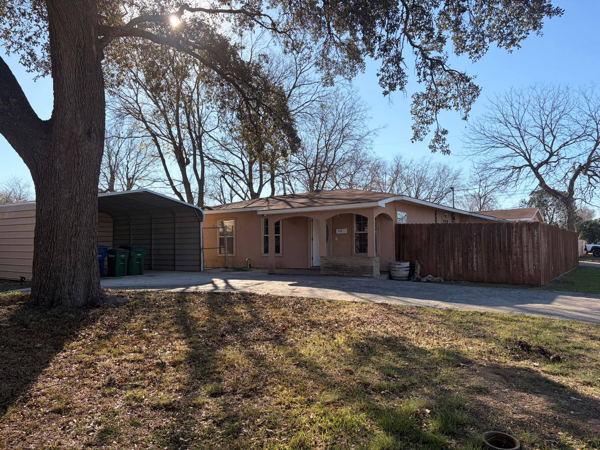 819 Rosehill DR, San Antonio, TX 78213