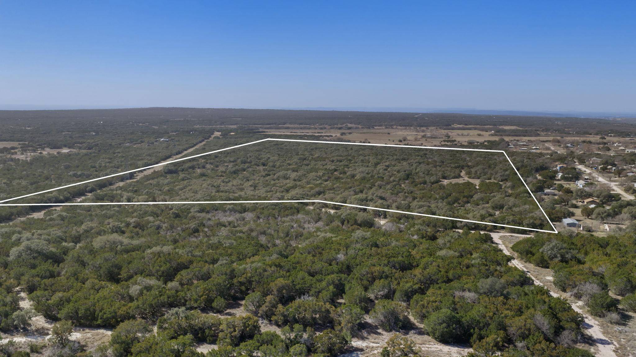 401 Hilltop DR, Burnet, TX 78611