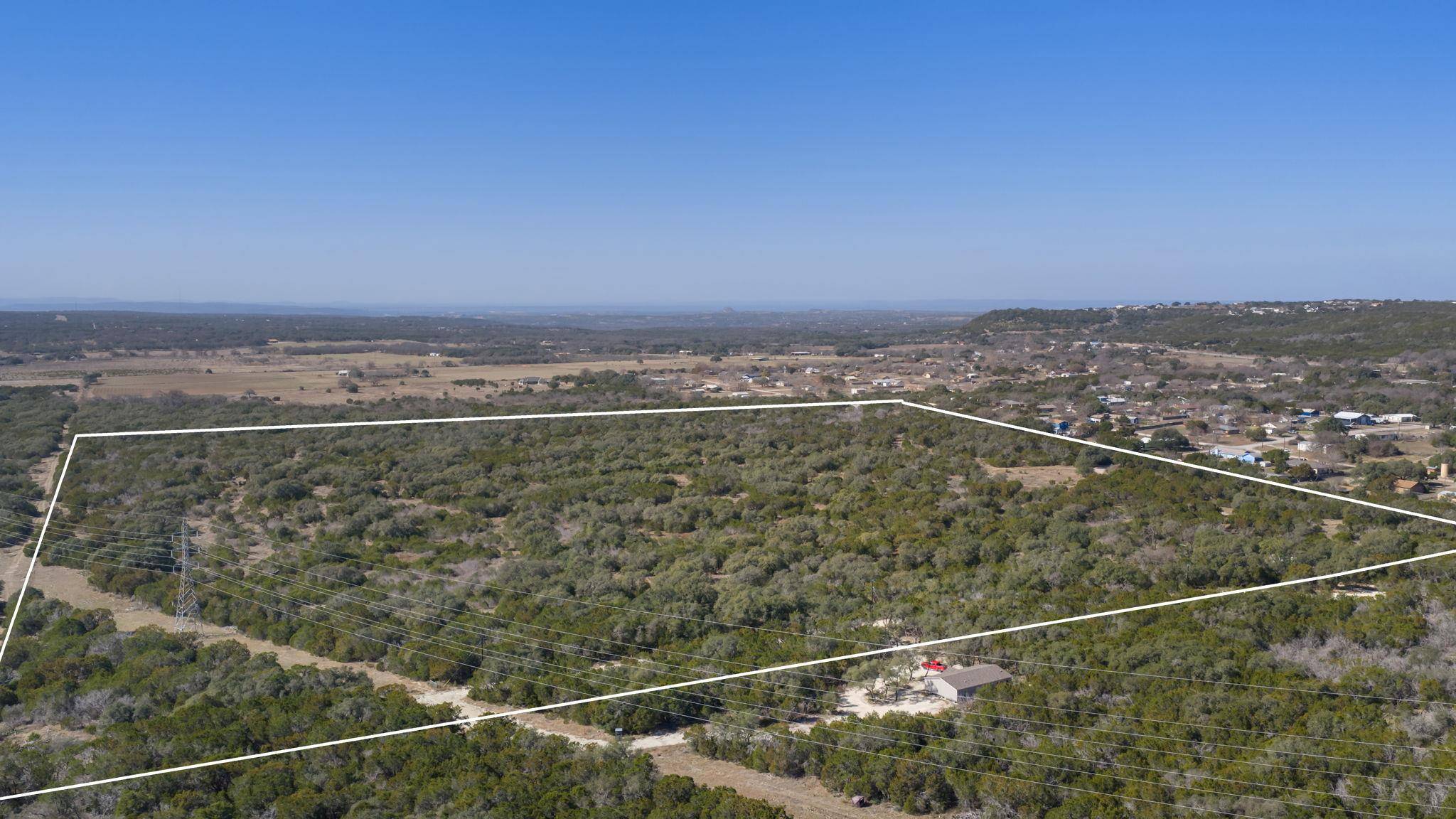 401 Hilltop DR, Burnet, TX 78611