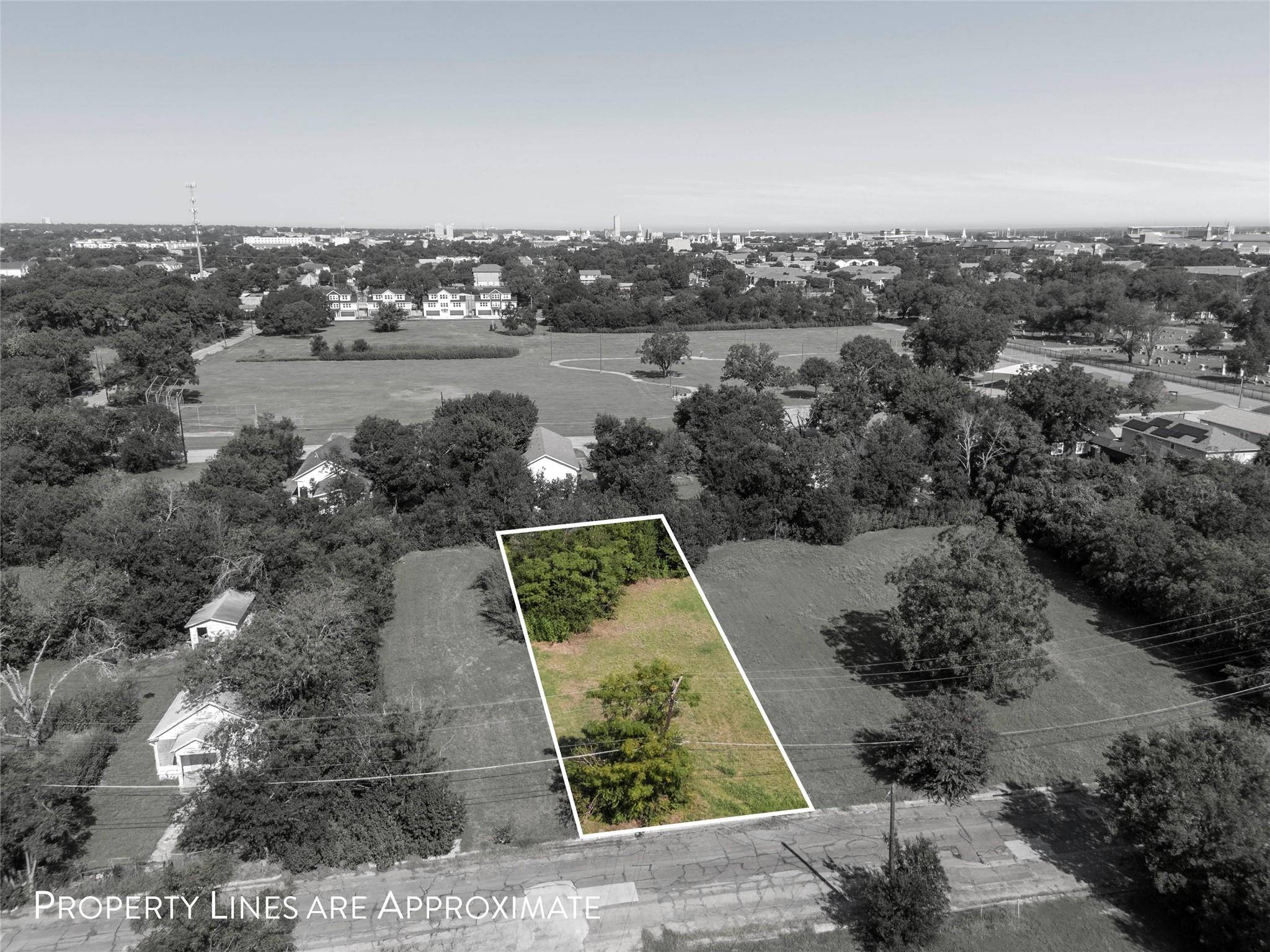 805 Benton DR, Waco, TX 76706