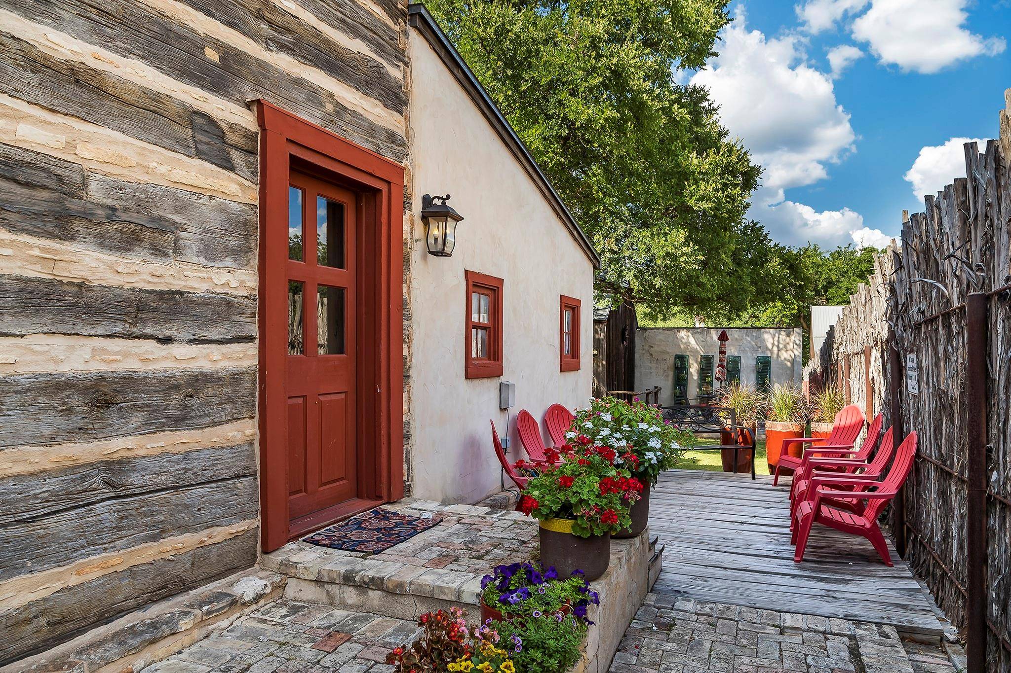 104 Austin ST #B, Fredericksburg, TX 78624