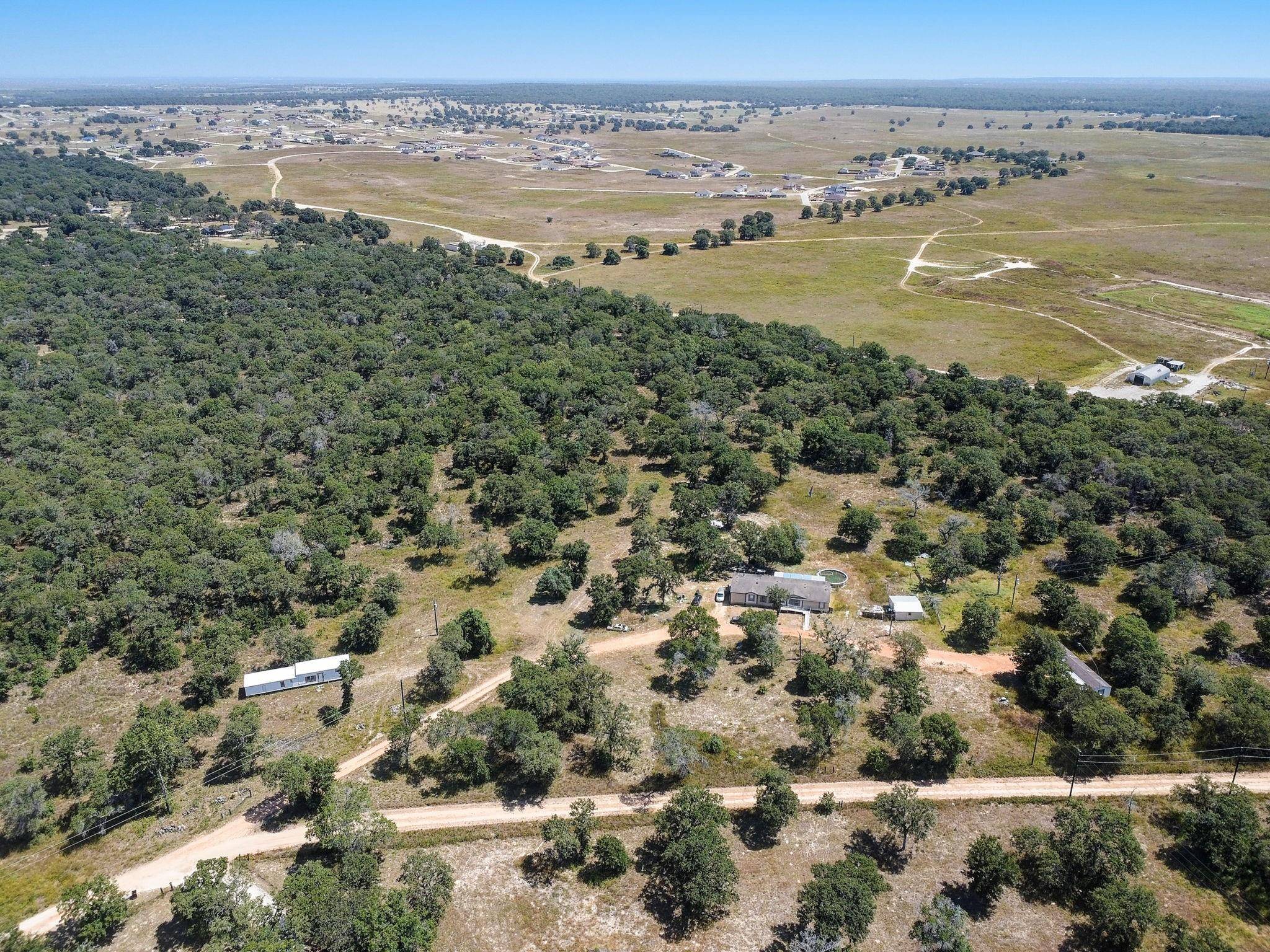 2125 Polly Ln, La Vernia, TX 78121