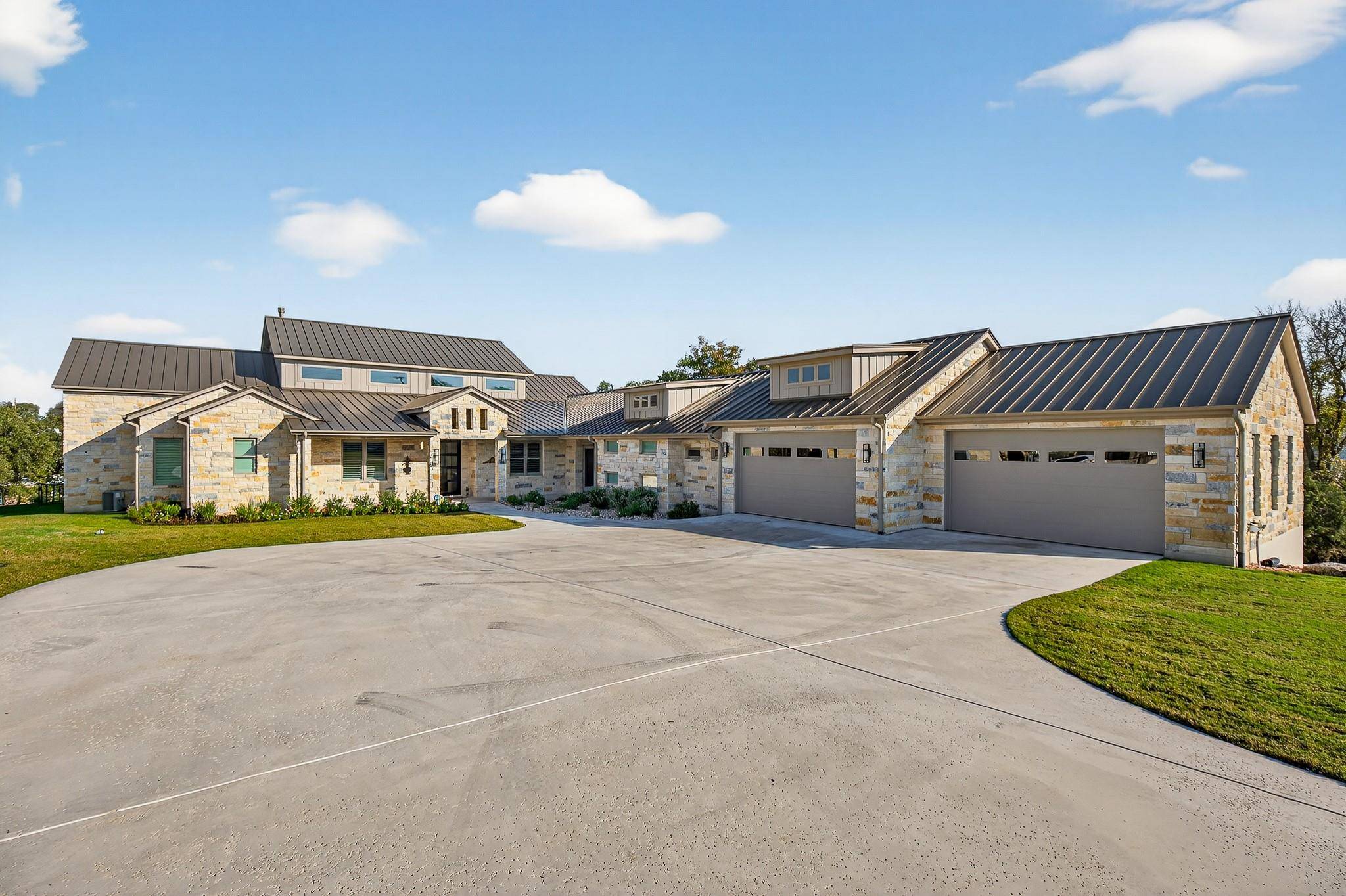 1011 Moss Downs, Granite Shoals, TX 78654