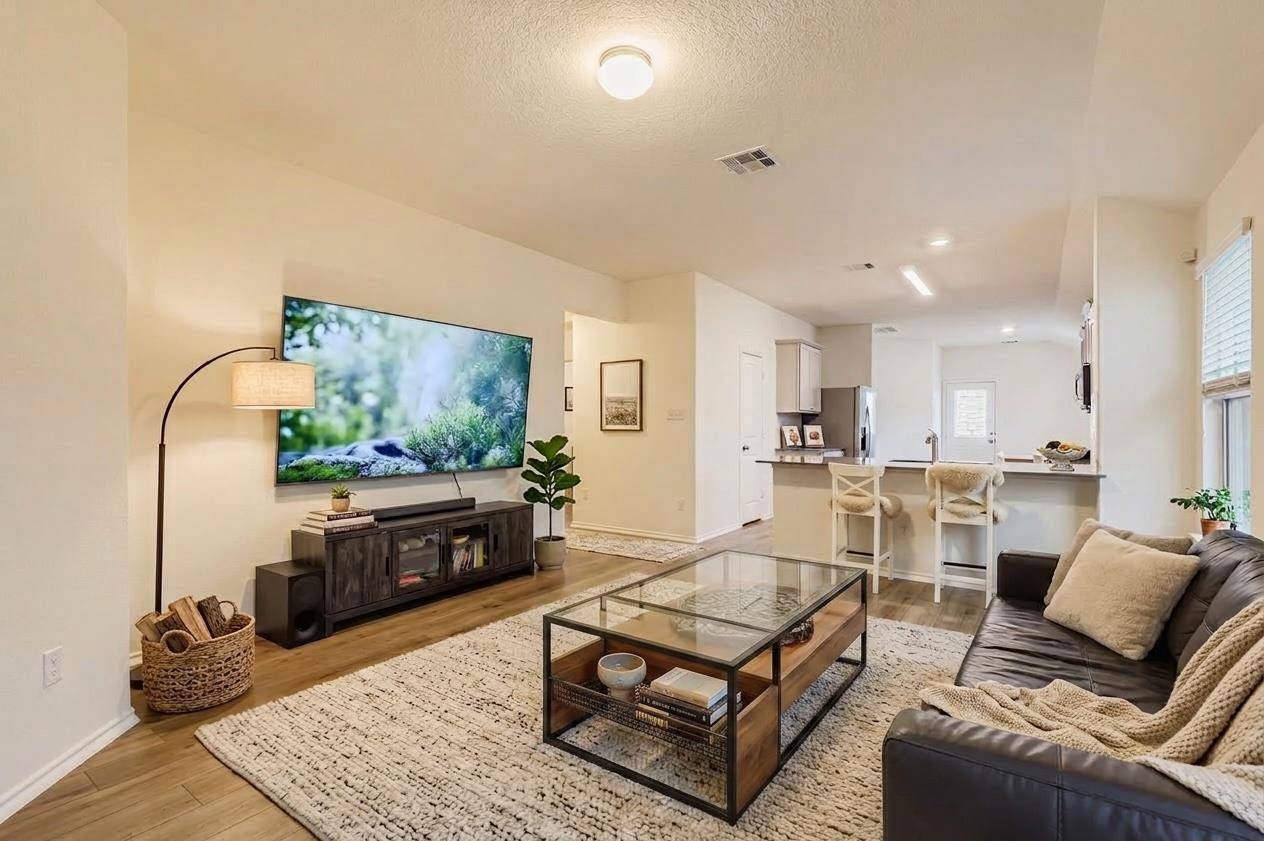 8212 Purple Aster PASS, Lago Vista, TX 78645