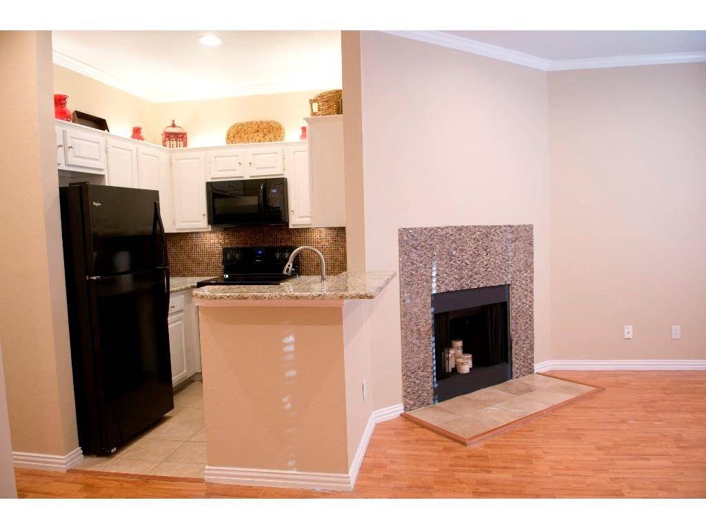 915 W 22 1/2 ST #103, Austin, TX 78705