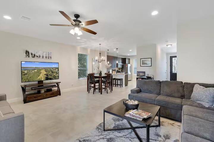 585 Demarett DR, Point Venture, TX 78645
