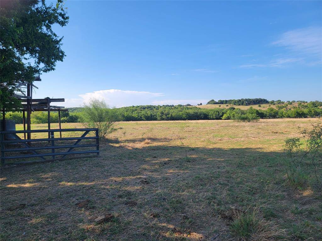 105 Black Ankle RD, Lockhart, TX 78644