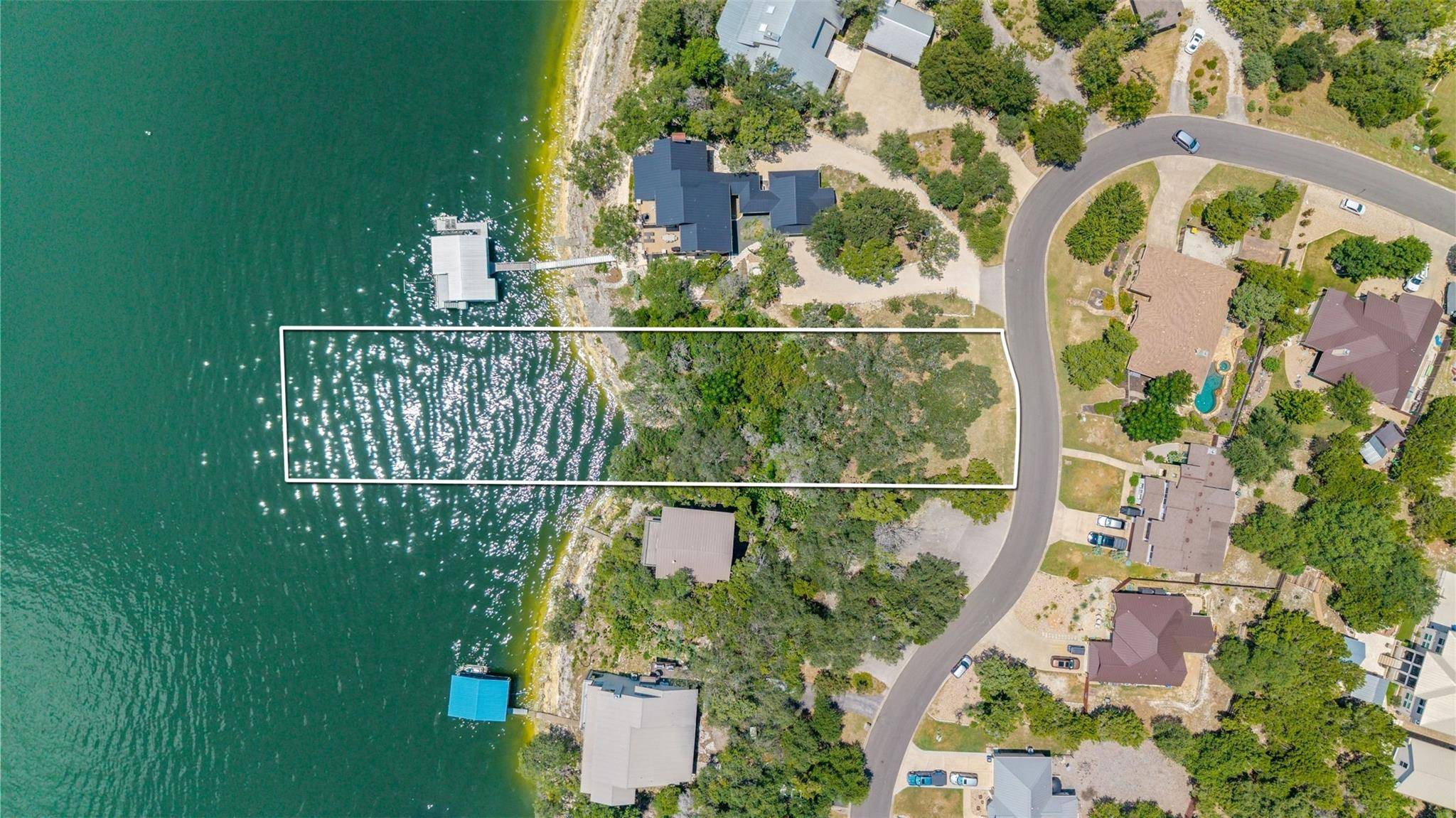 18401 Lakepoint CIR, Point Venture, TX 78645